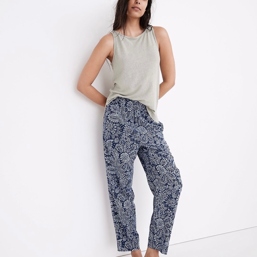 NWT Tapered Huston Pull-On Crop Pants in Paisley Garden